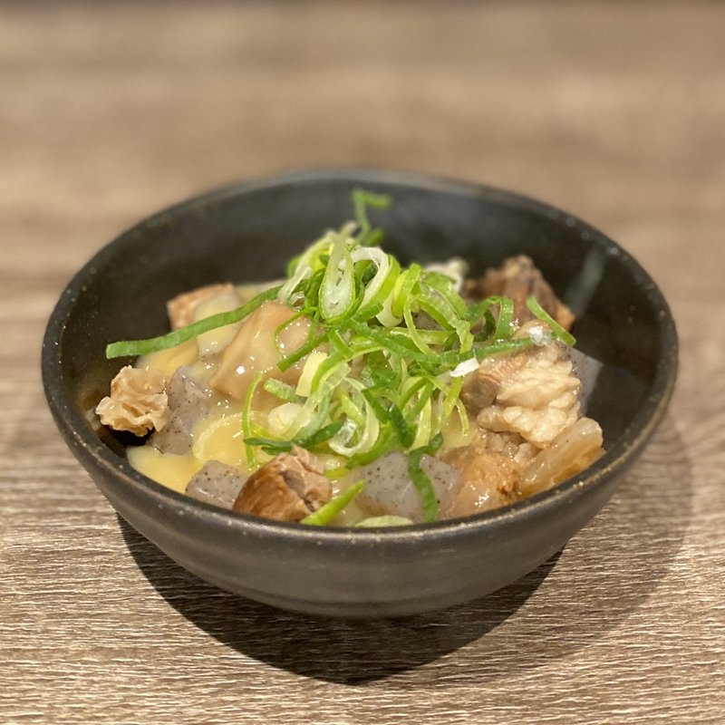 牛すじ煮込み(大阪風どて味噌)(鉄板焼 てんてん 津店)