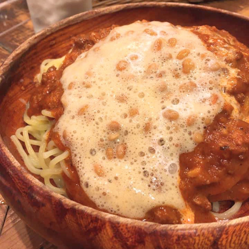 ミートソースと納豆(麦小屋)