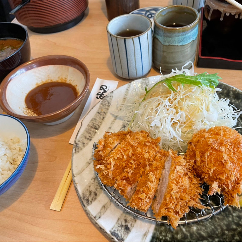 ヒレカツとカニクリームコロッケセット(名代とんかつ かつくら 大津店 （なだいとんかつ かつくら）)