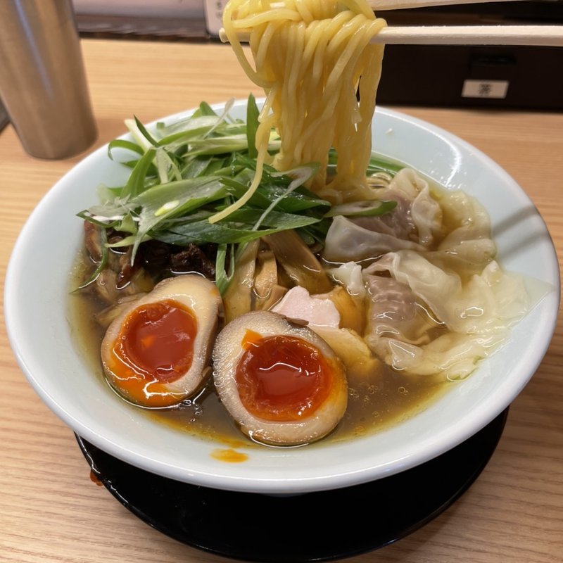 ワンタン麺(笠岡らーめんTAKETONBO)
