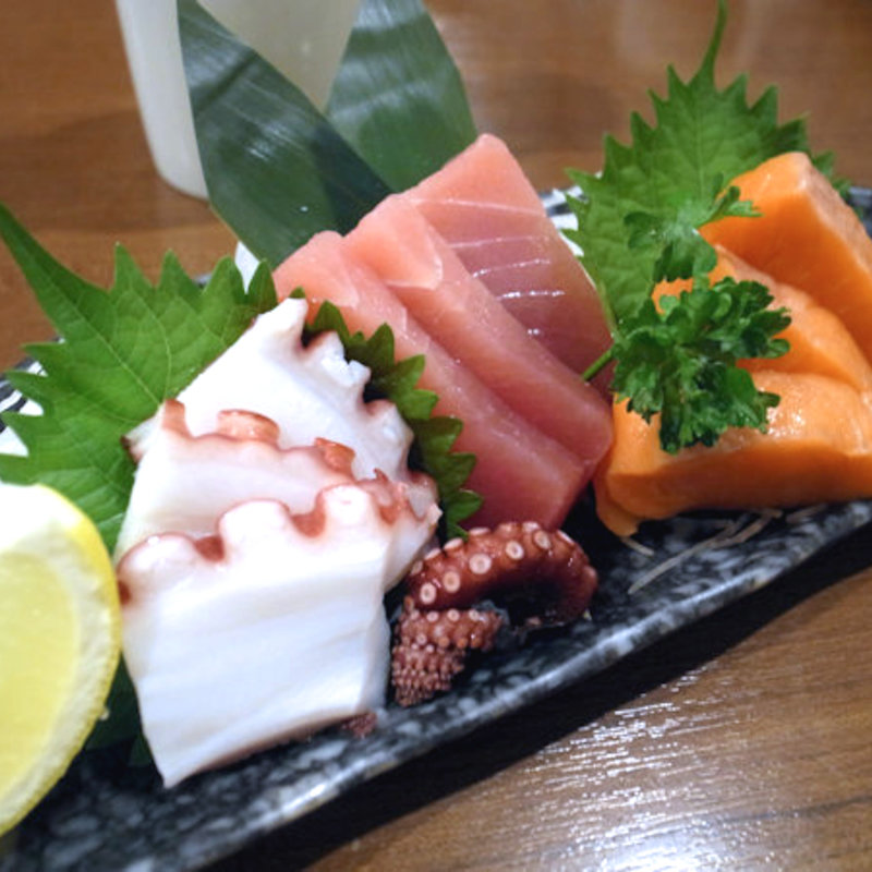 刺身の三点盛り(鳥道酒場)