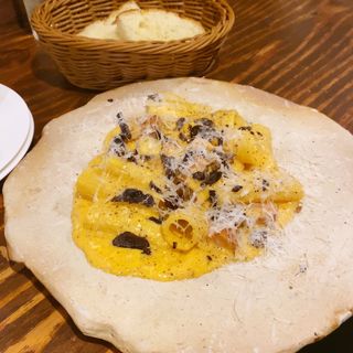 トリュフカルボナーラ(炭火イタリアン CARBO)