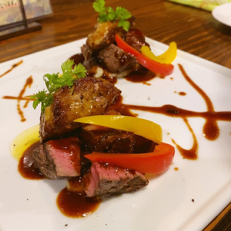 牛ヘレとフォアグラの炭焼きロッシーニ(炭火イタリアン CARBO)