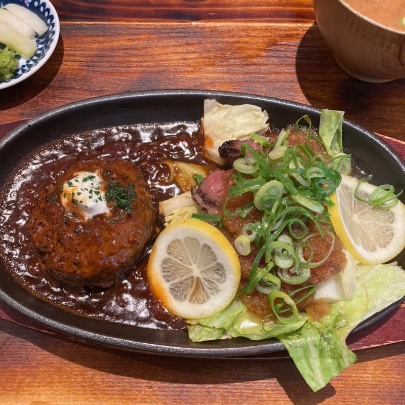 牛ハラミステーキ×洋食堂のハンバーグ定食(難波 肉炉端 ロバート )