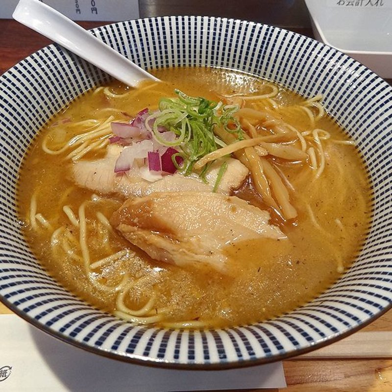 焼きあご塩らぁ麺(角とび)