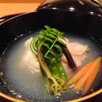 江戸前日本蛤とアイナメとこごみのお吸い物(料理 澤)