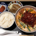 辛麺(博多かわ串・高知餃子 酒場フタマタ 新宿三丁目店)
