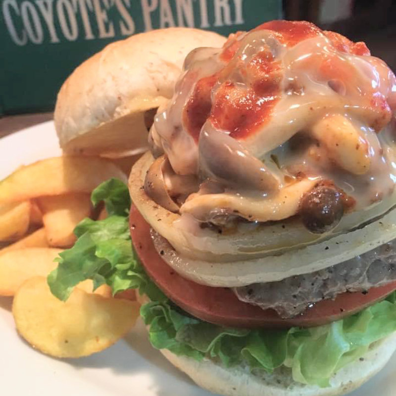 しめじのチーズバーガー(パントリー コヨーテ （PANTRY COYOTE）)