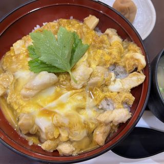 香草美水鶏親子丼(鶏三和 ラゾーナ川崎店)