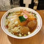 醤油ワンタンチャーシュー味玉(MENクライ)