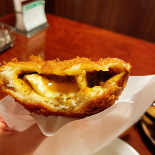 半熟卵カレーパン(天馬 中野店)
