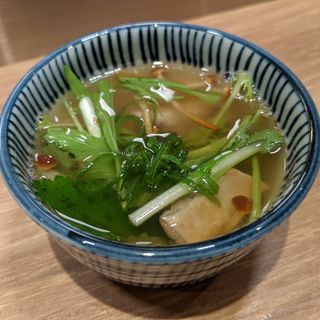 ホルモンスープ(十勝ハーブ牛 ホルモン鉄板焼 もん )