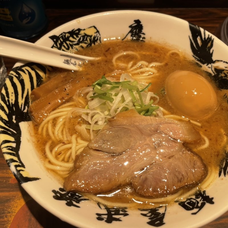 味玉ら〜麺(高田馬場 麺屋武蔵 鷹虎)