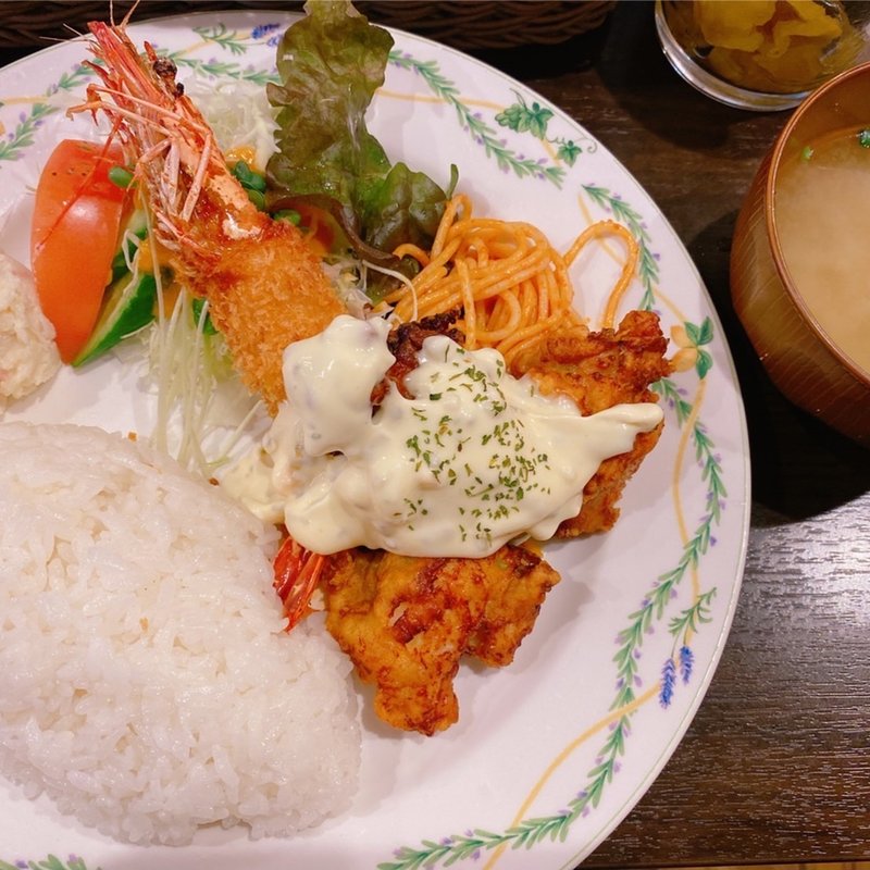 ワンプレートB（チキン南蛮、エビフライ、ポテトサラダ）(洋風食堂 枝)