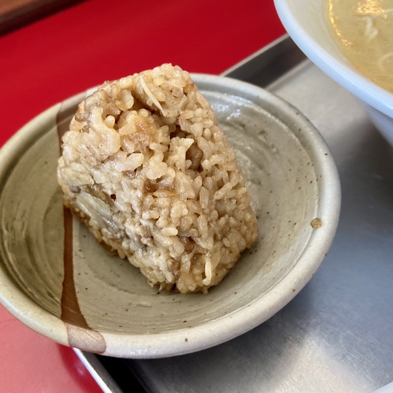 かしわおにぎり(ゴウジャン)