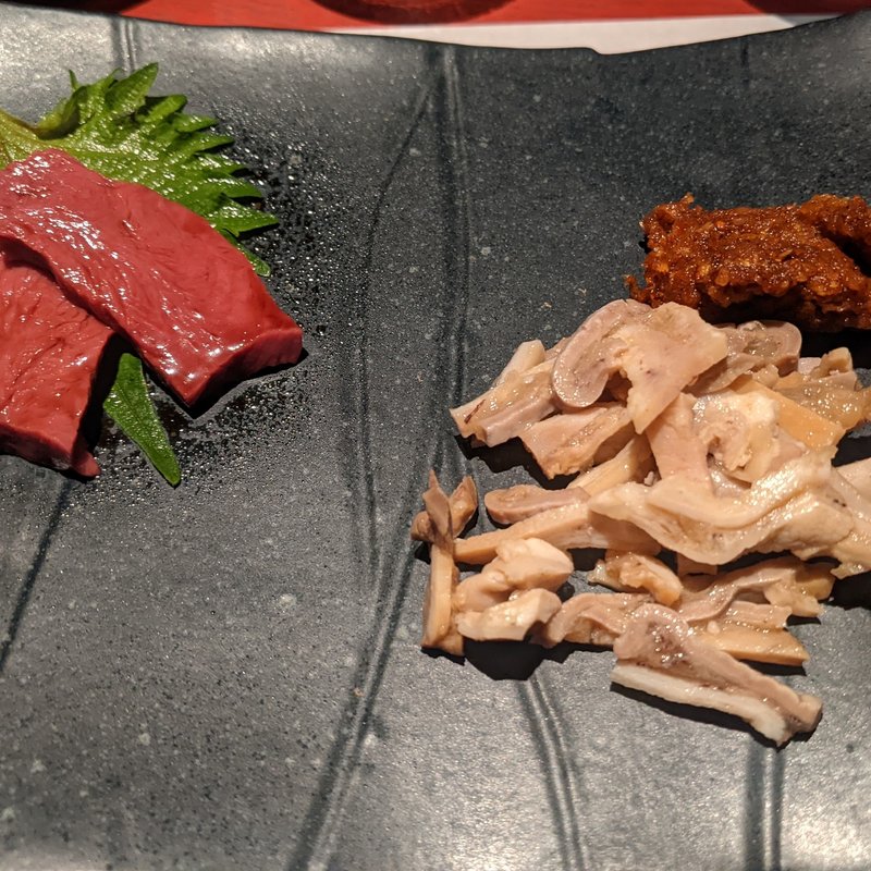 ハツ、豚ガツ(誦月)