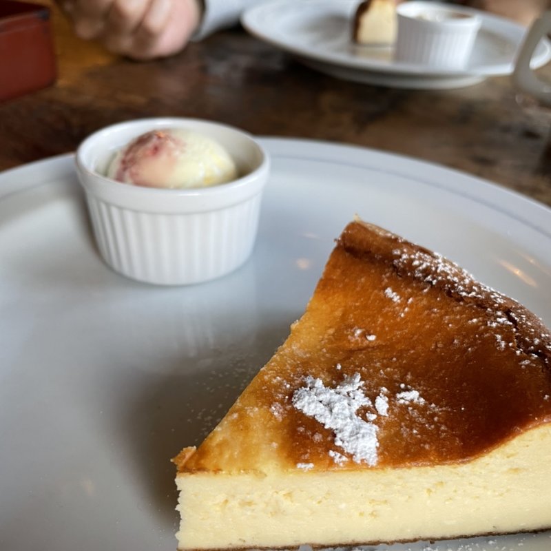 チーズケーキ(バーズインカフェ )