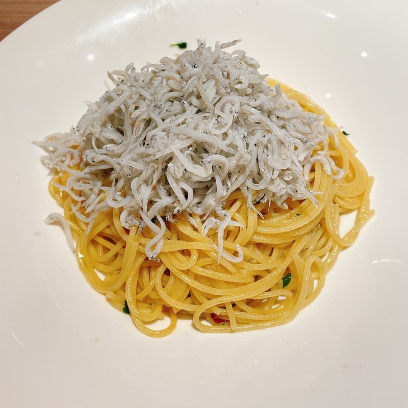 釜揚げシラスたっぷりペペロンチーノ(北海道イタリアン ミアボッカ)