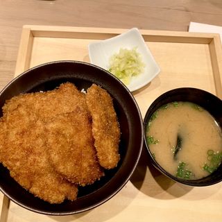 かつ丼(新潟カツ丼 タレカツ 心斎橋店)