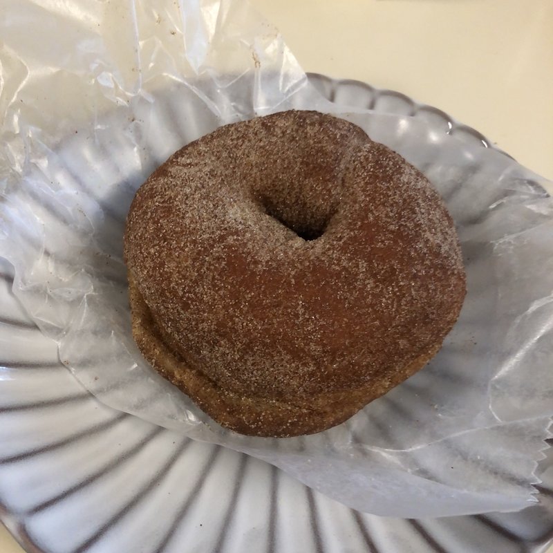 シナモンドーナツ(ロータスバゲット 中目黒ロータス （Lotus baquette）)