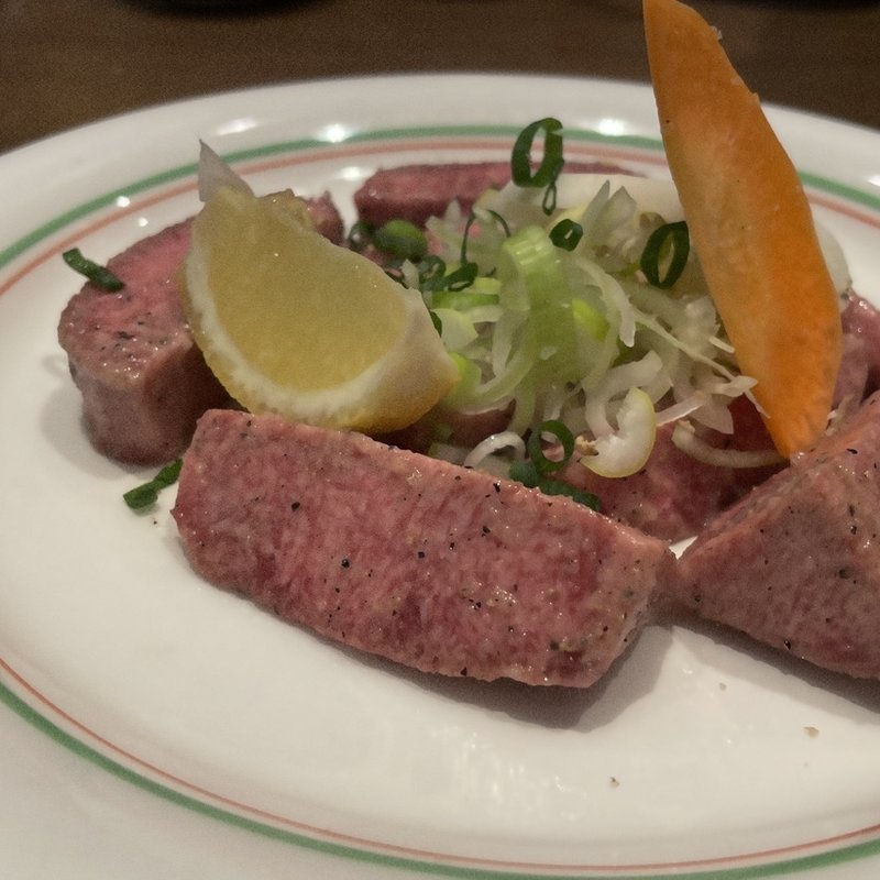 厚切りタン(鶯谷園 （ウグイスダニエン）)