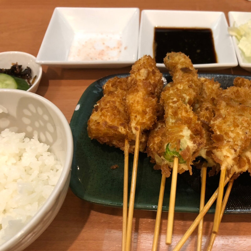 串カツ定食8本(串かつ専門店あさひ 本店)
