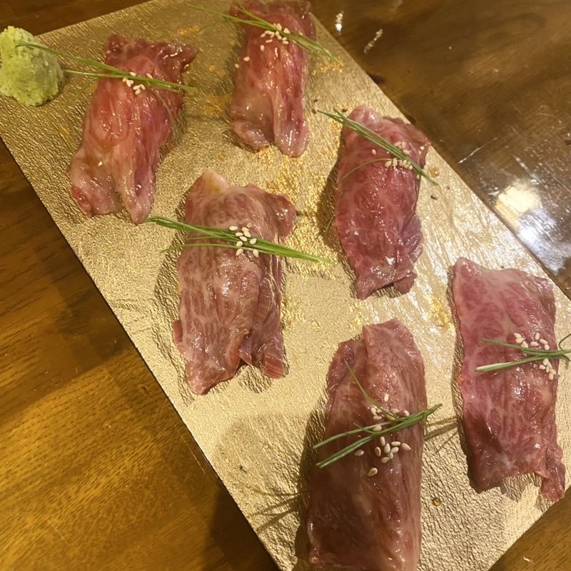 肉寿司(創作和風バル 自遊人)