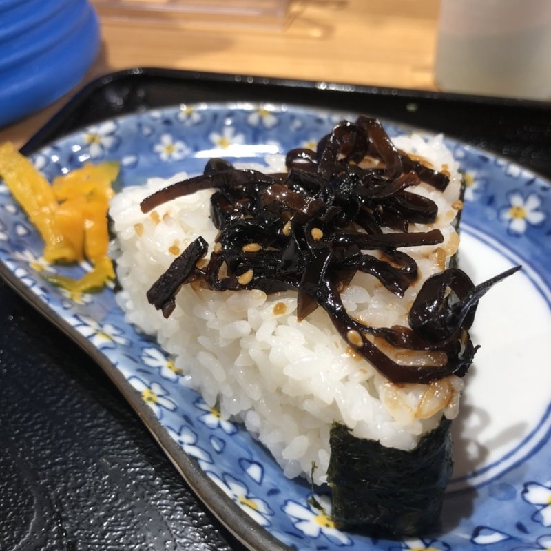 おにぎり(手打ちうどん　まる泉)