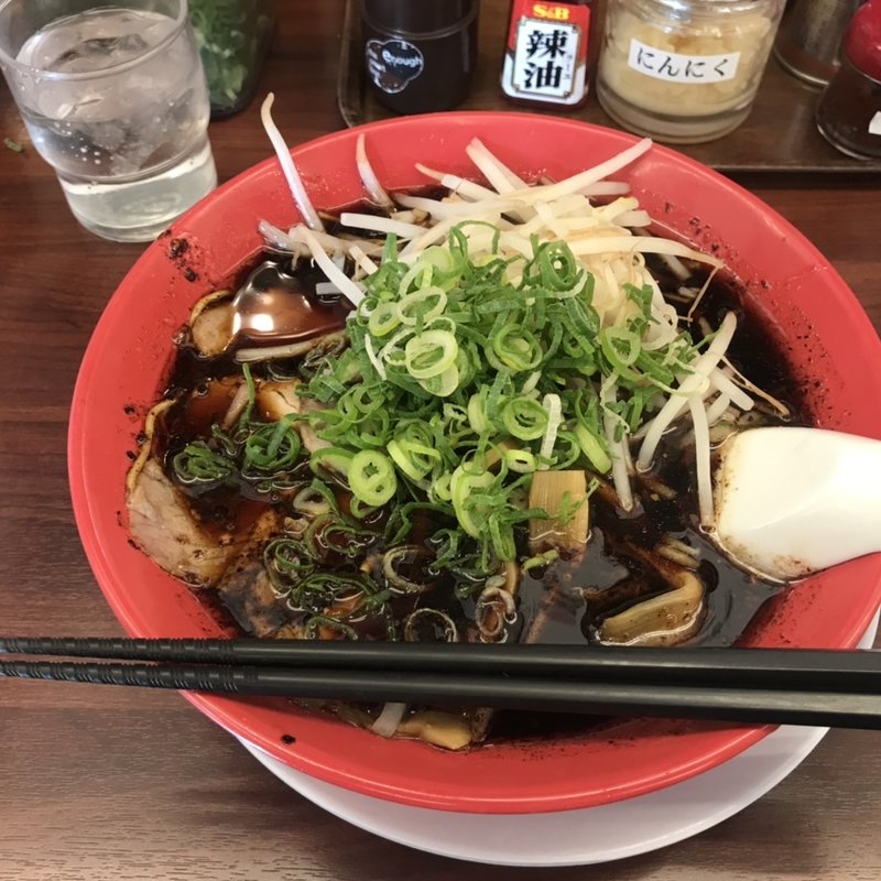 京都漆黒醤油ラーメン(京都北白川ラーメン魁力屋 茨木店)