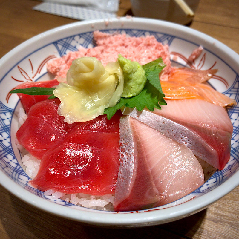 磯丸4色丼(磯丸水産　一番町店)