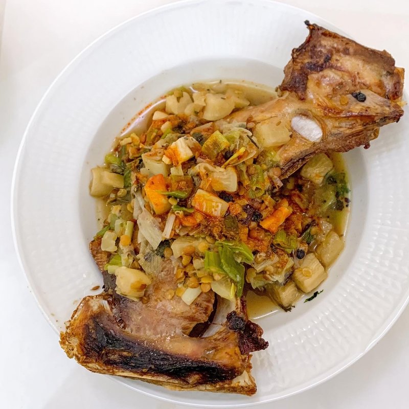 マグロのカマカレー(tapir（タピ ）)