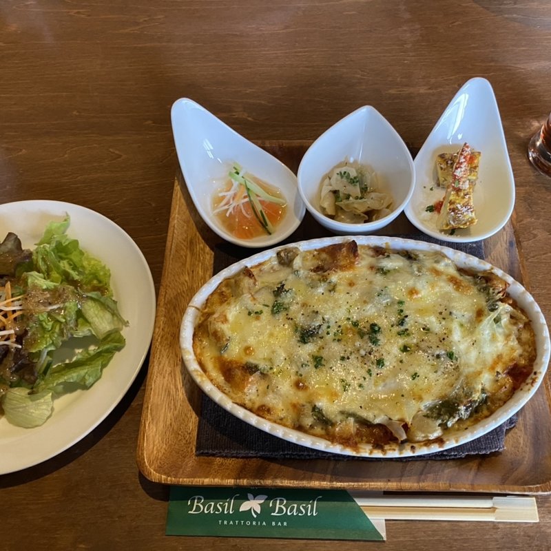 日替わりランチプレート（旬野菜のチーズたっぷりミートドリア）(伊酒屋BasilBasil （バジルバジル）)