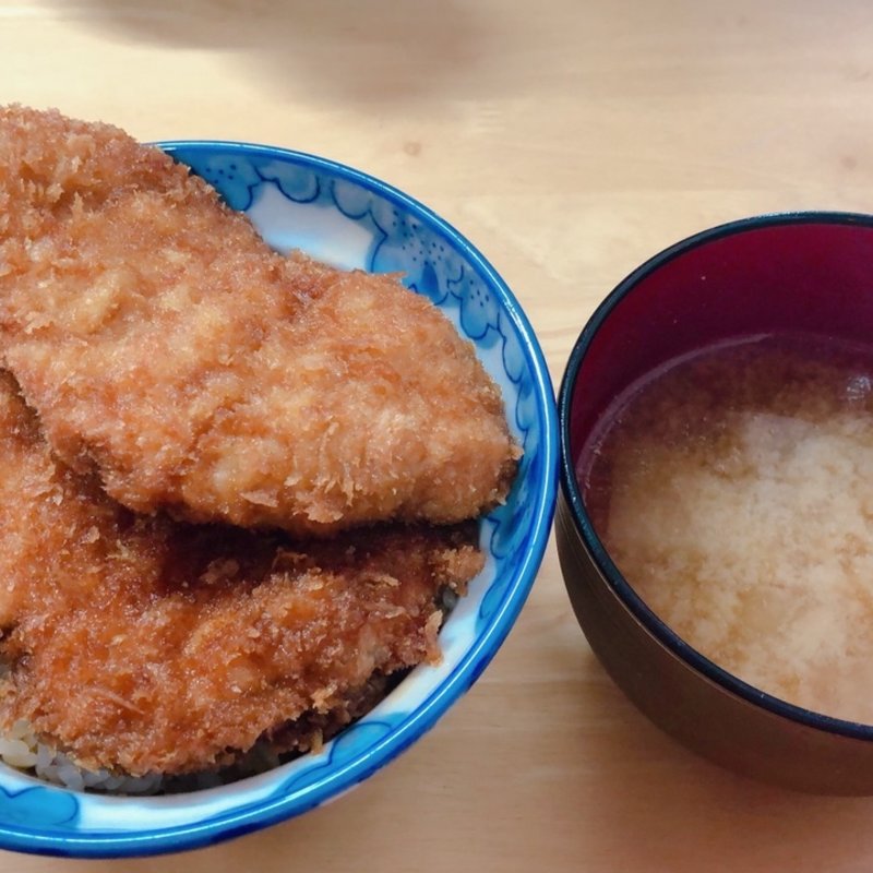 わらじカツ丼2枚盛り(安田屋)