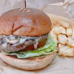 マリボーマッシュルームバーガー（フライドポテト付き）(H’s Burger stand &Bar)
