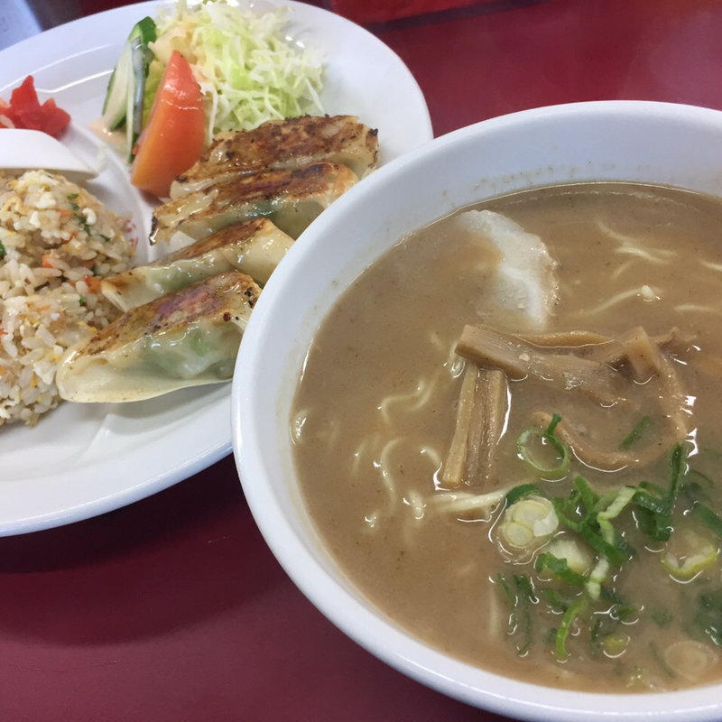 ミニセット (ラーメン、焼き飯、餃子、サラダ)(一久 西岐波店 )