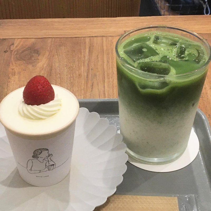 苺のカップショートケーキ(BRICK LANE )