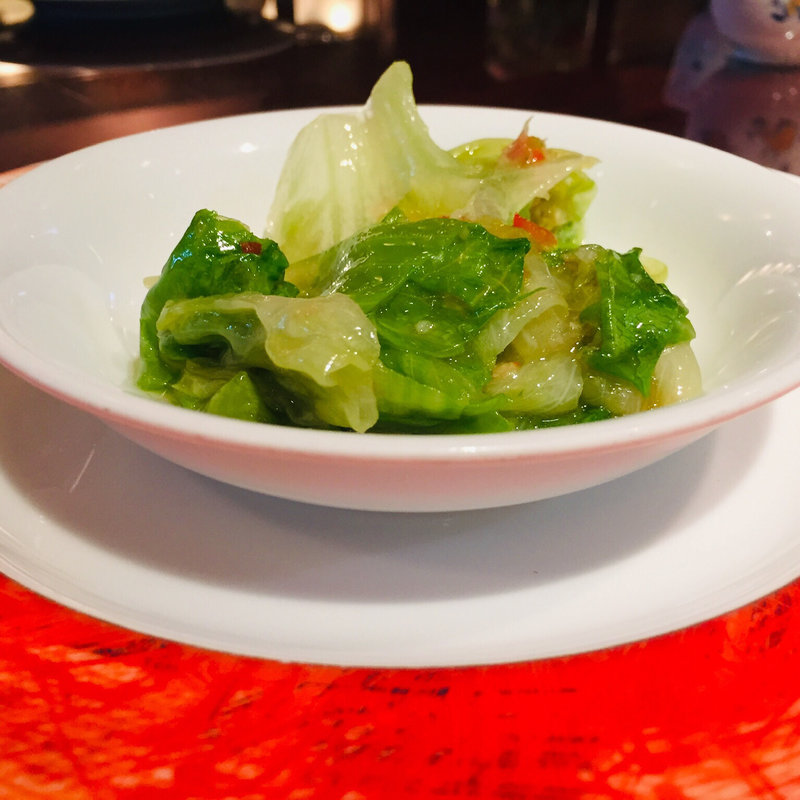 レタスのX.O醬炒め(萬珍樓 點心舗)