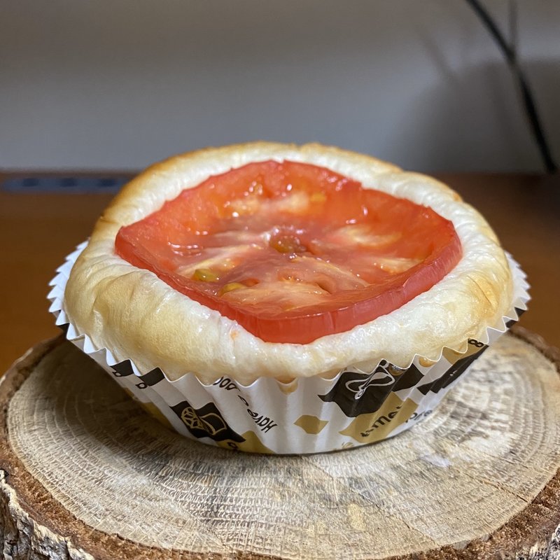 ピリ辛サルサ&トママのパン(Boulangerie MonPoussin(ブーランジェリー モンプーサン))