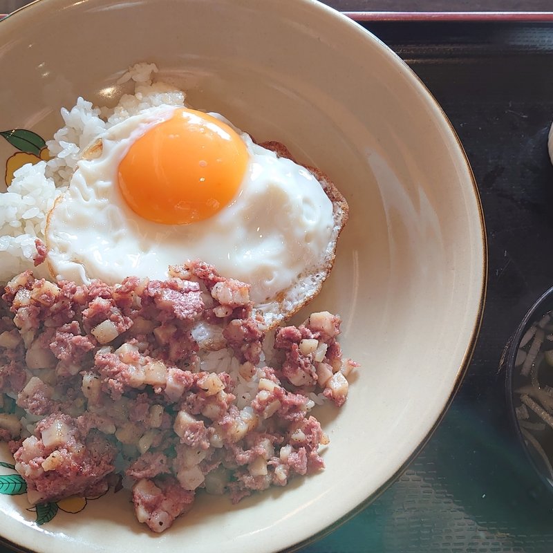 コンビーフ目玉(南風どなん)