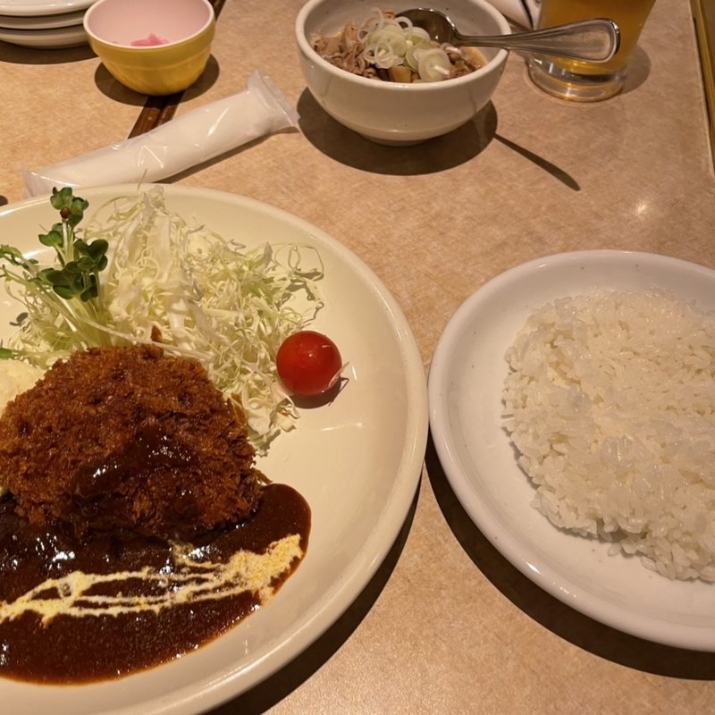 特売　牛ヒレチーズカツ定食(肉の大山 上野店)
