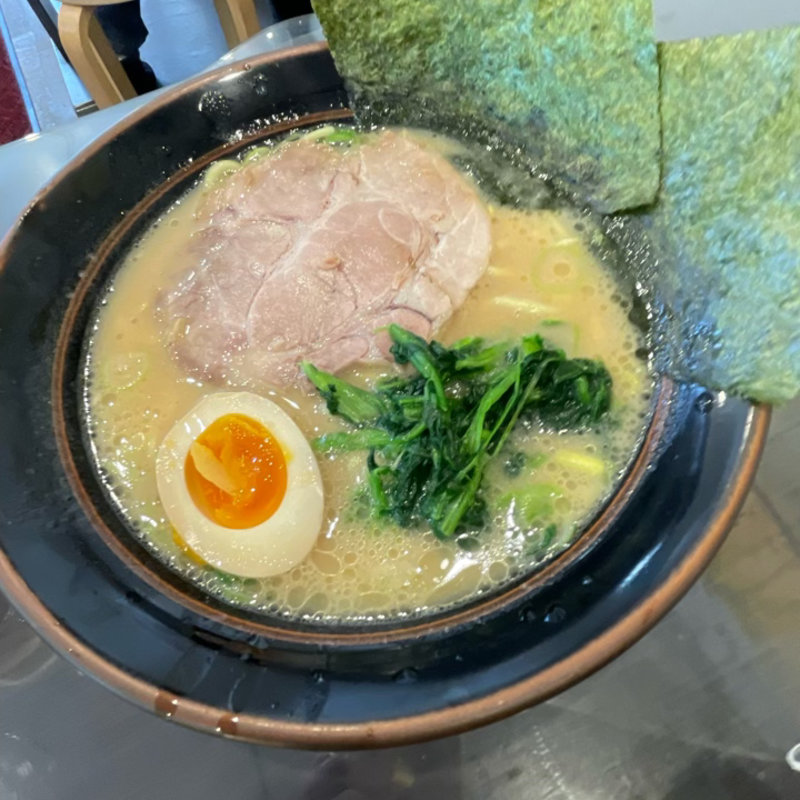 豚骨ラーメン(並)(並木家)