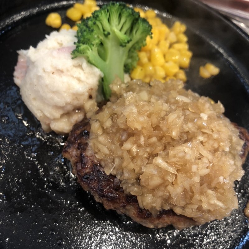 シャリアピンハンバーグ(ハンバーグダイナー マル)