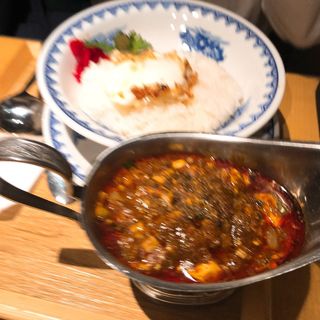 咖喱麻婆飯(新潟 三宝亭 東京ラボ 宮益坂店)