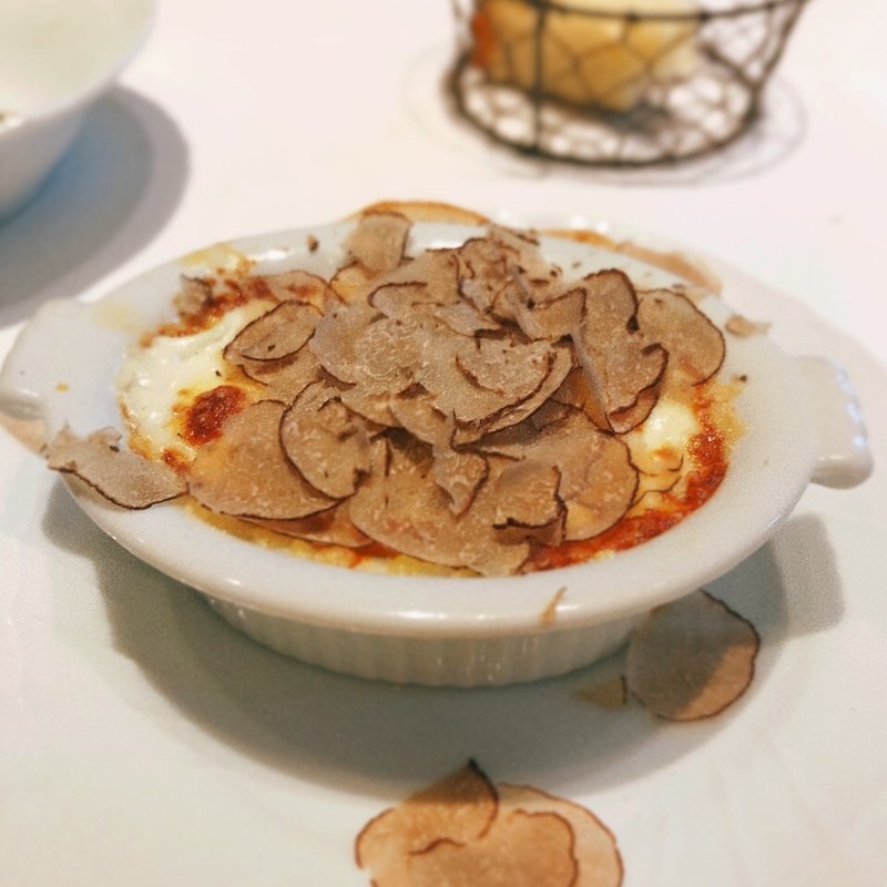 黒トリュフがけのココット(la Brianza)