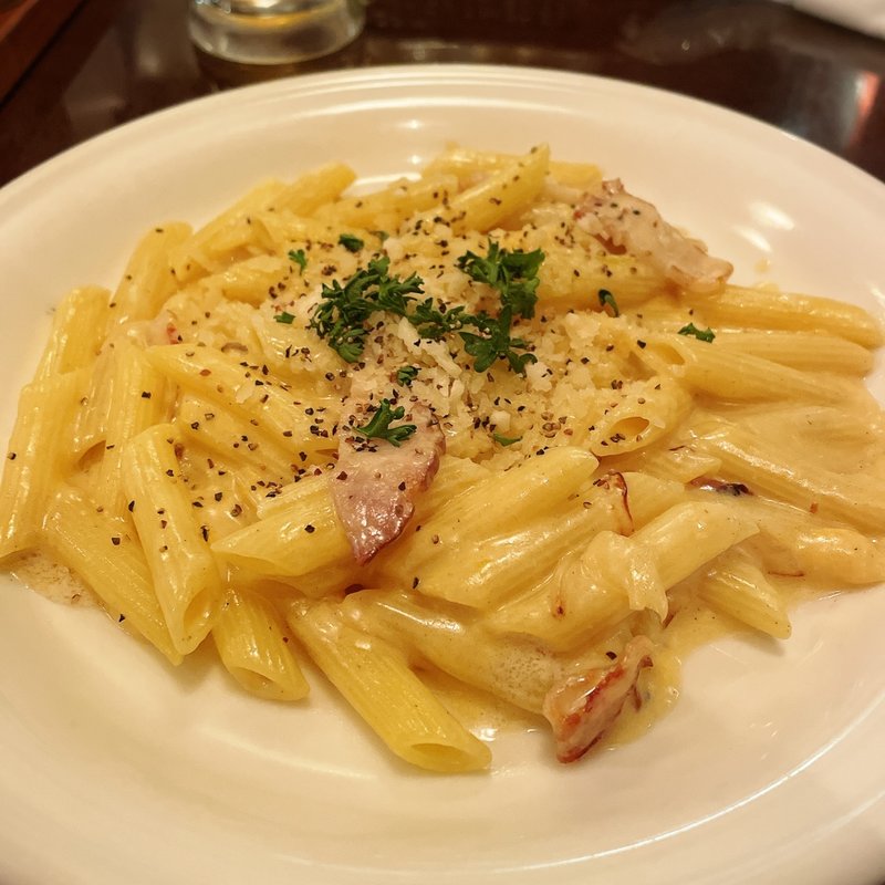 パルメジャーノがけカルボナーラ(KURA　中目黒店)
