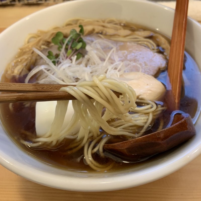 秋刀魚味玉醤油らあめん(らあめん常護)