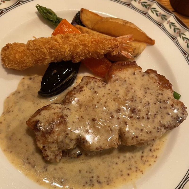 日替わり　ポークソテー海老フライマスタードクリームソース(はっちょ)