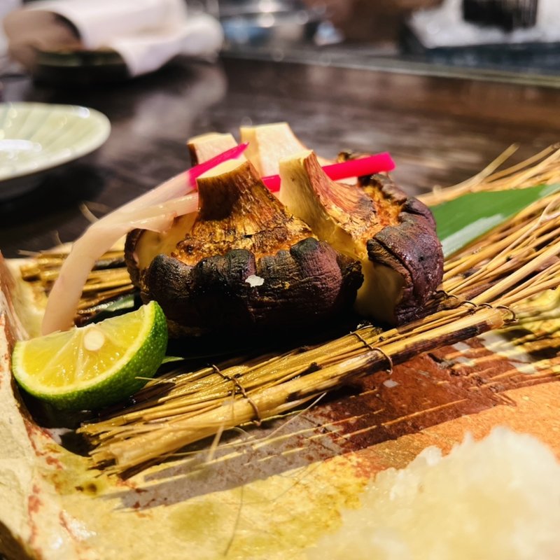 天恵菇（特大椎茸）炭火焼(たこの壺 )