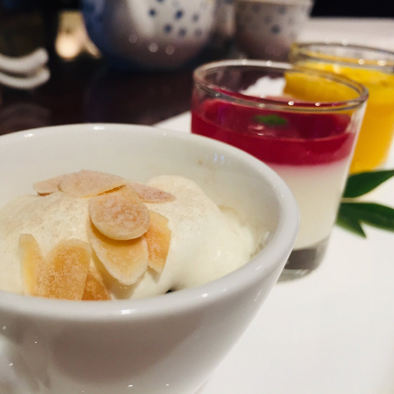 飲茶デザート3種盛り(萬珍樓 點心舗)