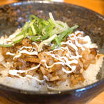 チャーシュー丼(博多新風 高宮本店)